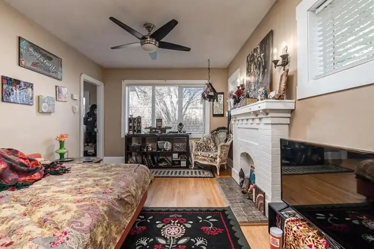 Cozy 4 bed 2 bath Character Home Crescent Heights | 221 10 Avenue Northeast, Calgary | 2970029