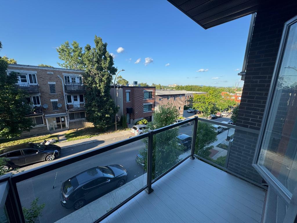5 1/2 (3 Chambres, 2 Baths) Condo Moderne, Metro Pie-IX | 2970055