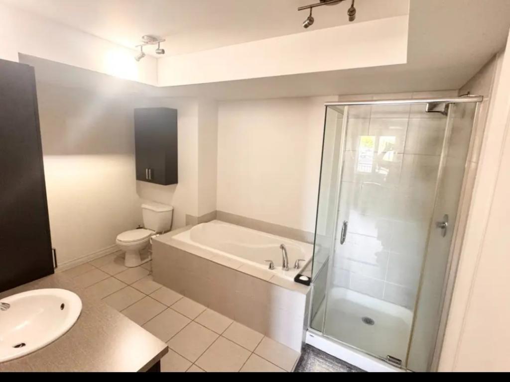🏠 SUPERBE CONDO 2 CHAMBRES À CHOMEDEY LAVAL🏠 | 2970071
