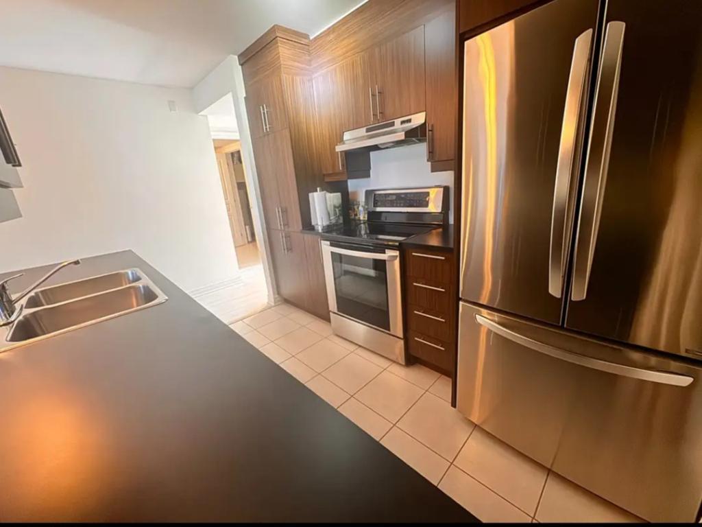 🏠 SUPERBE CONDO 2 CHAMBRES À CHOMEDEY LAVAL🏠 | 2970071