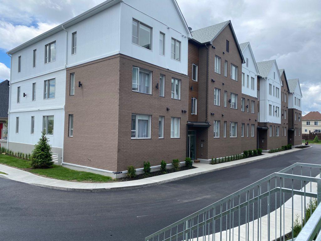 1300pi2_Condo 4-1/2 RDC_Mascouche_1er Octobre | 2970075