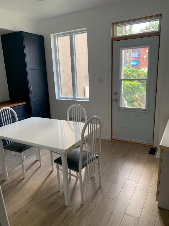 Appartement 4 et demie avec sous-sol et cour arrière | 2970083