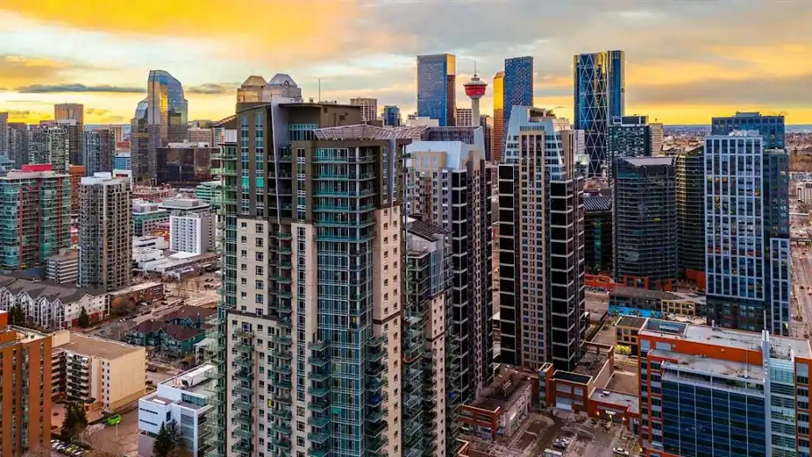 September FREE / 1BR Condo Mountain View & AC – Vetro Bldg, Downtown Calgary | 907 - 210 15 Ave SE, Calgary | 2975334