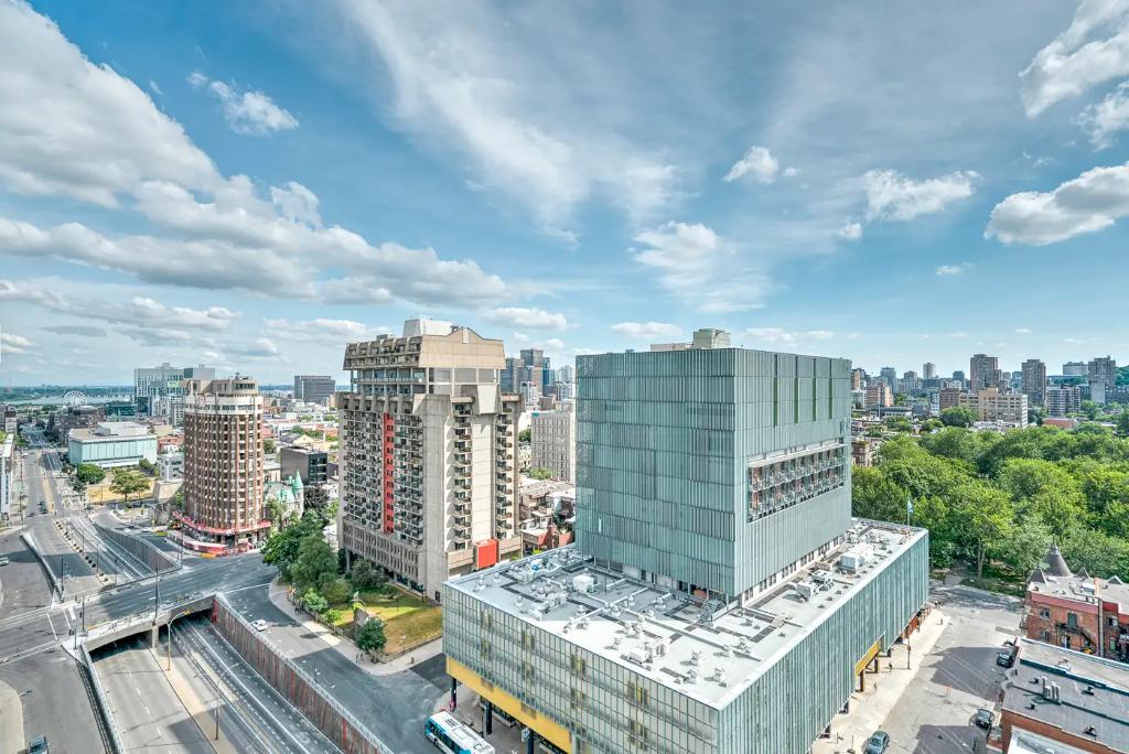 Appartement 1 1/2 METRO SHERBROOKE -ELECTRICITÉ-CHAUFFAGE -AIR CLIMATISÉ- ÉLECTROS INCLUS | 2970407