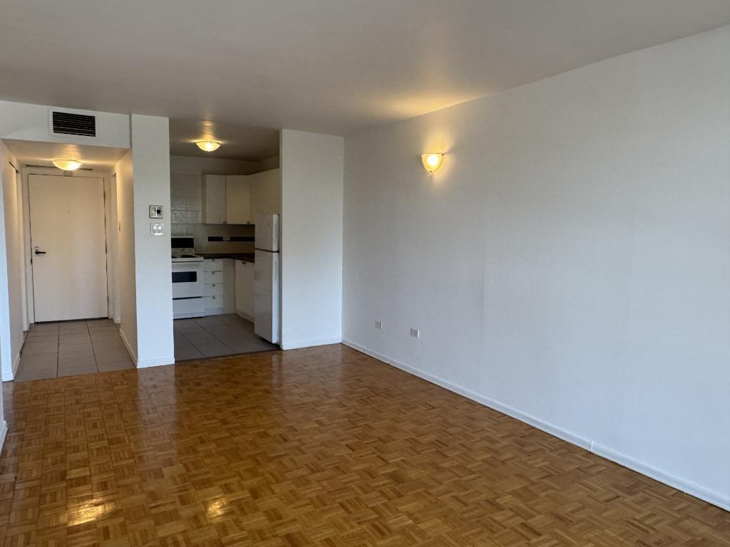 Appartement 1 1/2 METRO SHERBROOKE -ELECTRICITÉ-CHAUFFAGE -AIR CLIMATISÉ- ÉLECTROS INCLUS | 2970407