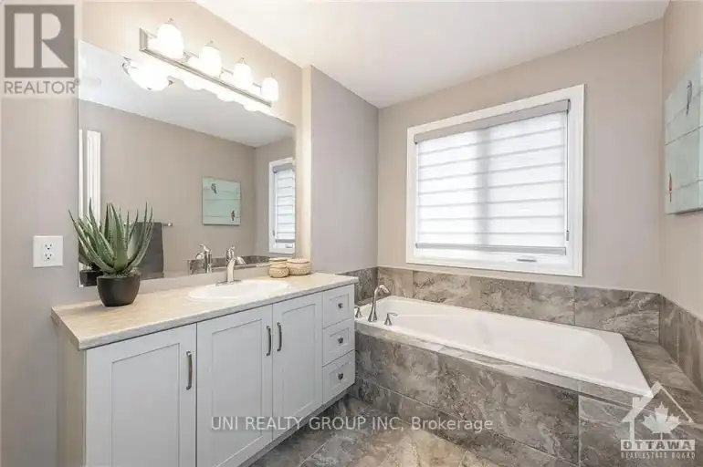 821 LOOSESTRIFE WAY | 821 LOOSESTRIFE WAY, Ottawa | 2970519