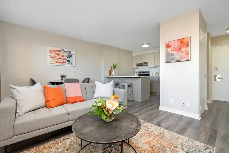 The Jasper | 15 Woodridge Crescent, Ottawa | 2970744