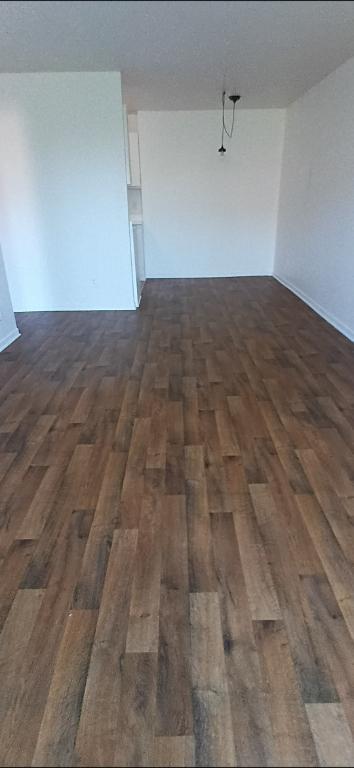A Valleyfield - Tres beau et grand (propre) 3 1/2 | 2974984