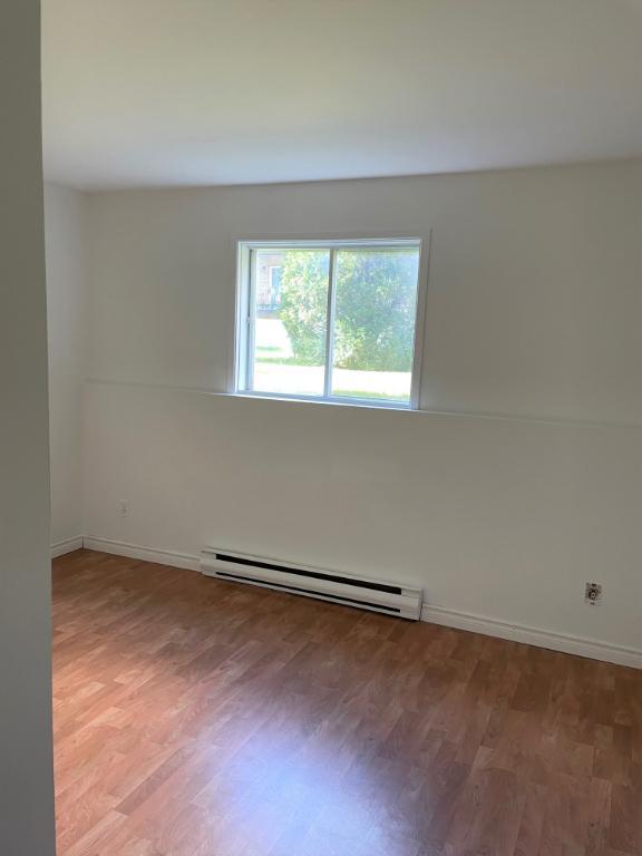 31/2 Québec**Charlesbourg**Disponible sept-oct.**Non fumeur**paisible, 1055$/mois non chauffé | 3036824