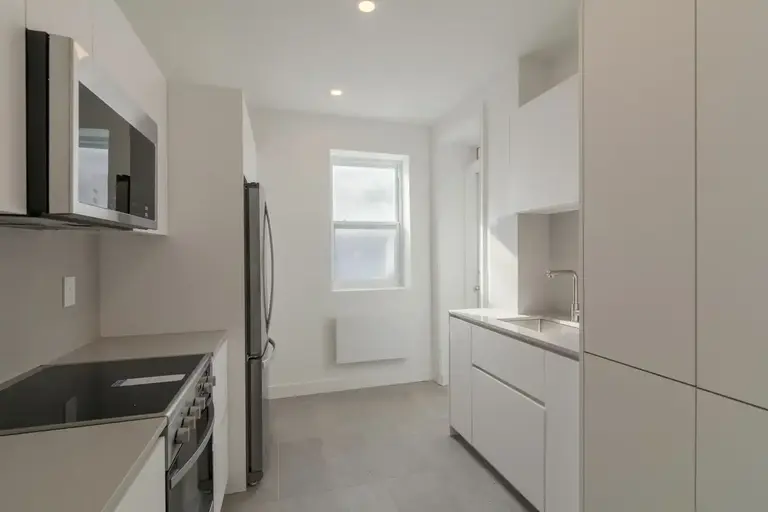 4870 Queen Mary Road | 4890 Queen Mary Road, Montreal | 2975039