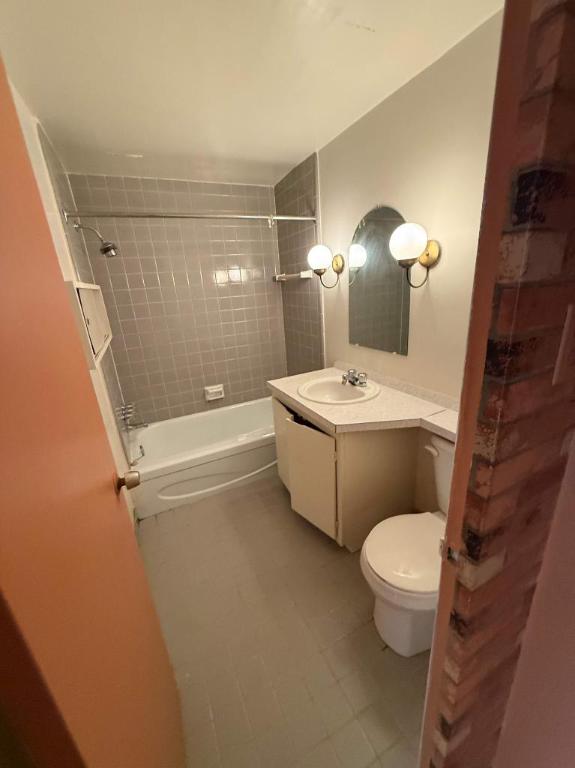 1 CH - 1 SDB - St-Laurent - $1,445 /mo | 2975419