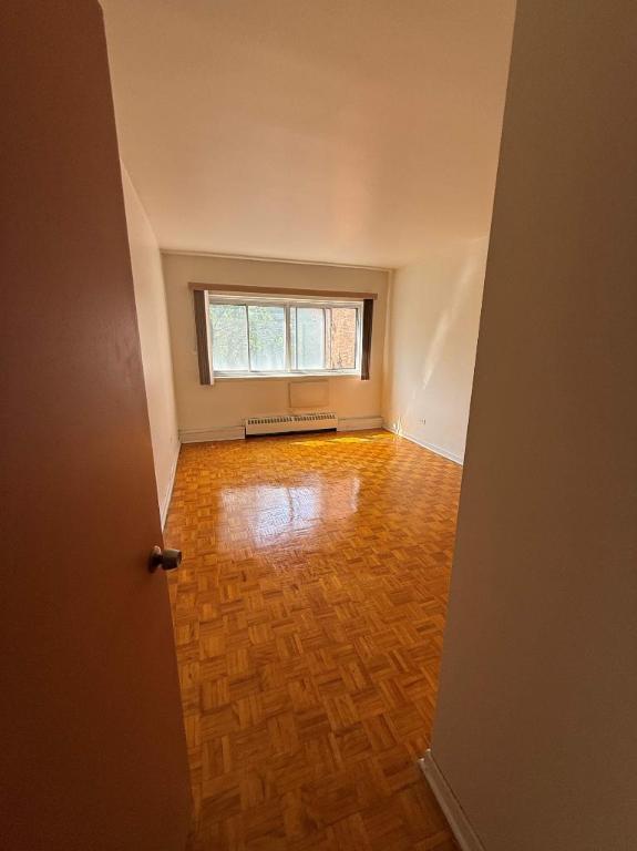 1 CH - 1 SDB - St-Laurent - $1,445 /mo | 2975419