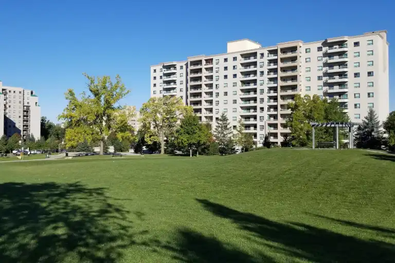535 Proudfoot Place | 535 Proudfoot Lane, London | 2975549