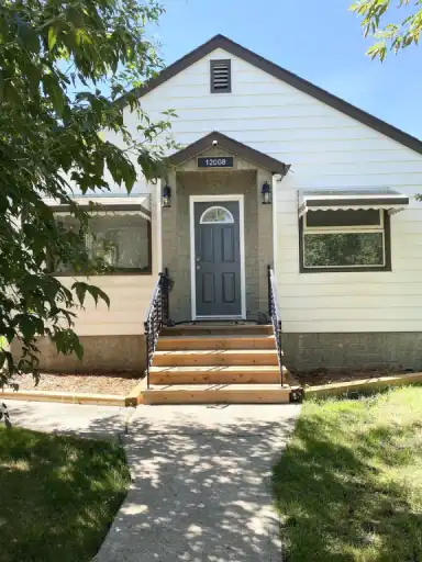 Newly Renovated cozy home in quiet neighbourhood | Edmonton | 3014239