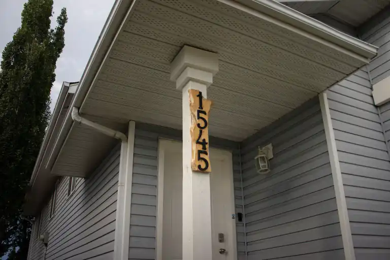 Fully Renovated 3 Bed / 2 Bath Home in Jackson Heights | Edmonton | 2975666