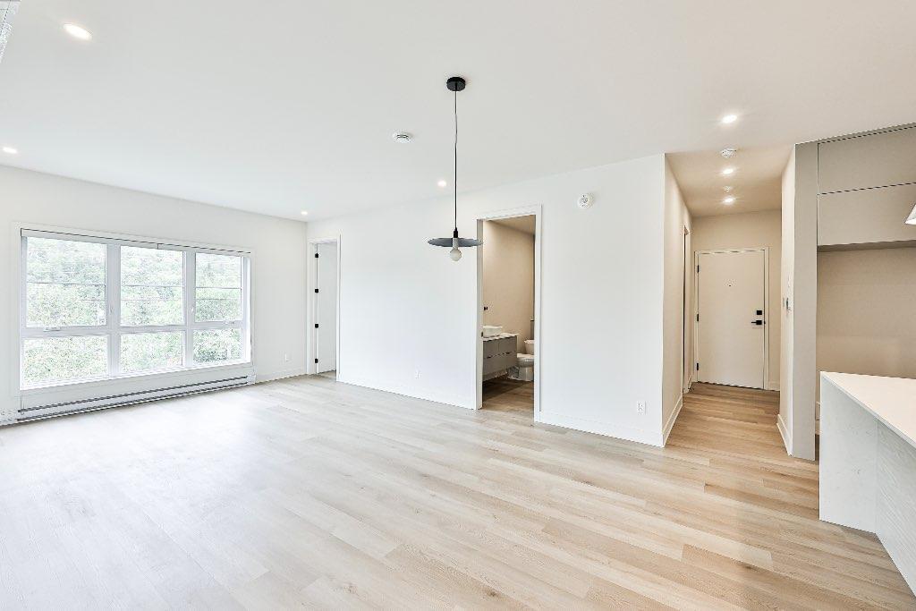 CESSATION DE BAIL – Magnifique 5 ½ lumineux à 2 minutes du Lac des Sables – Sainte-Agathe-des-Monts | 2975699