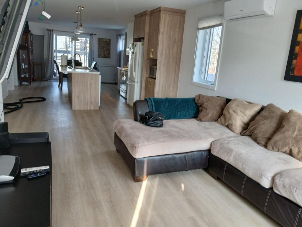 Dernier étage du Triplex - Longueuil | 2975717