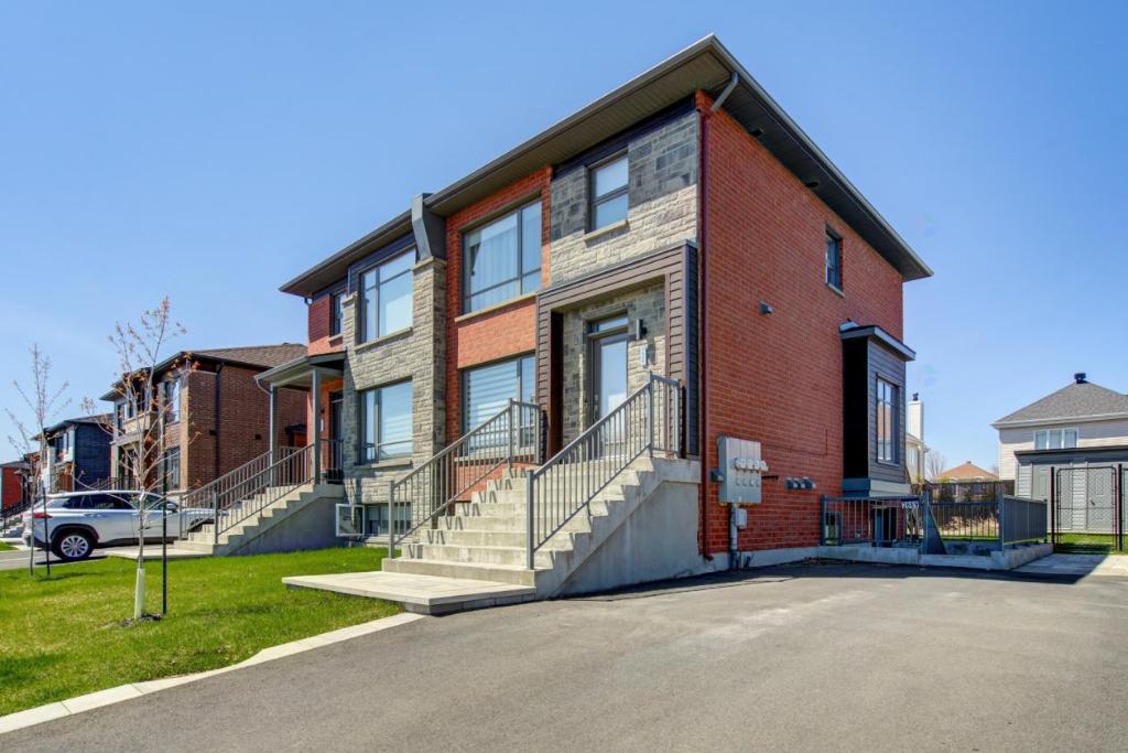 À louer / Maison de ville Longueuil (Le Vieux-Longueuil) (Montérégie | 2975728