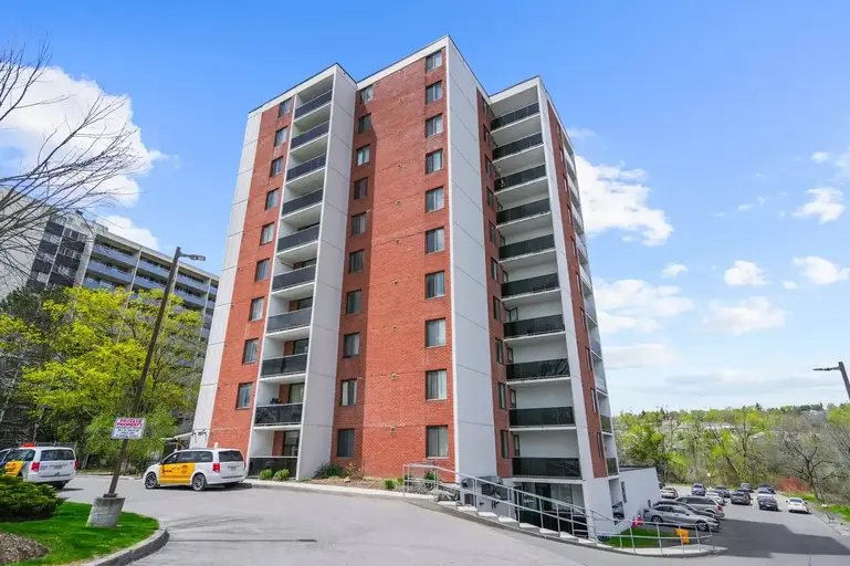 Delta Apartments | 909 Clonsilla Avenue, Peterborough | 3082355