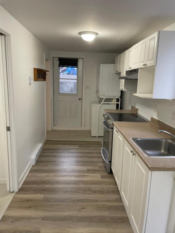 3 ½ RÉNOVÉ – HYDRO INCLUS – ÎLE-PERROT – DISPO IMMÉDIAT – 1 200 $ (Hydro + Stationnement + Électros / Parking + Appliances) | 2976913