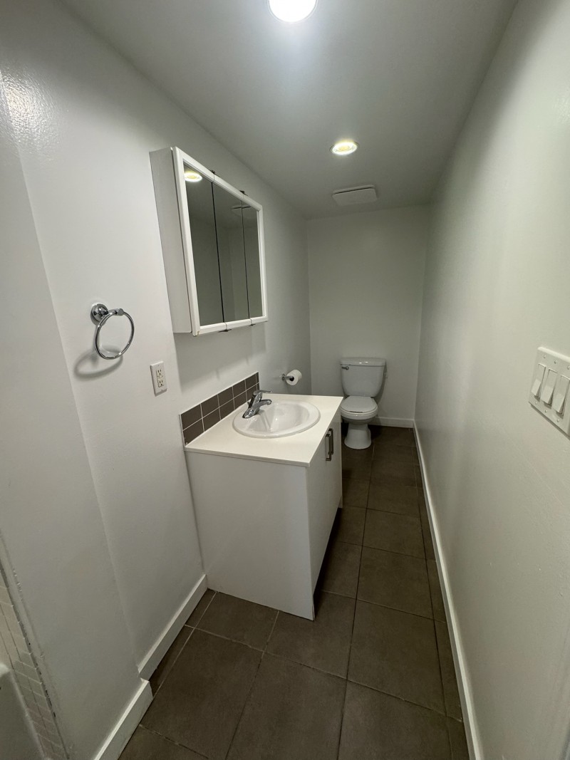 Blueridge Apartments | 2977066