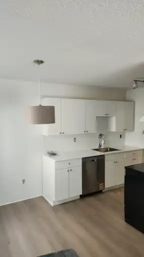 St Michelle - 329 Seventh Street | 329 Seventh Street, New Westminster | 2977141