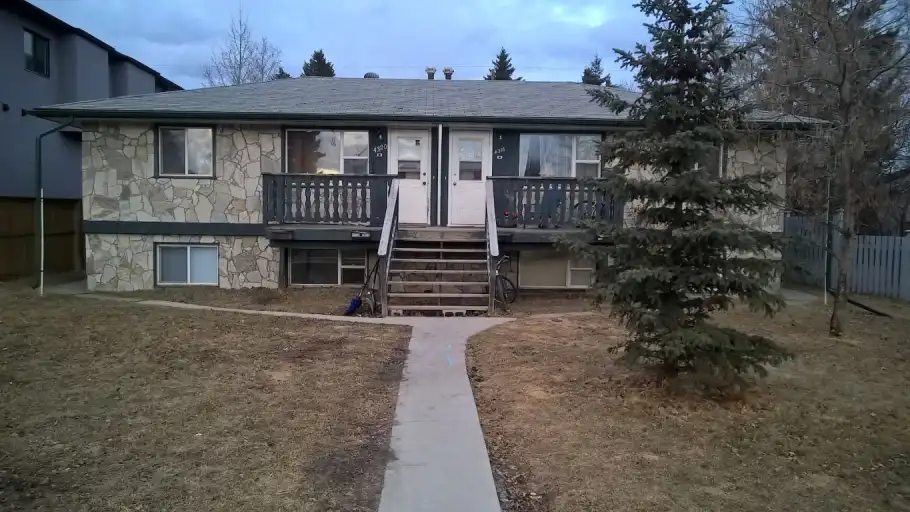 WOW! Utilities Included – Pet-Friendly Cozy 2-Bed Main Floor in Bowness | Calgary | 2977230