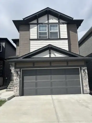 Stunning 4 Bedroom Main Floor Home | Calgary | 2977236