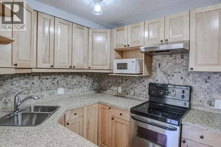 Great space right in mission! | 2417 2 Street Southwest, Calgary | 2977501