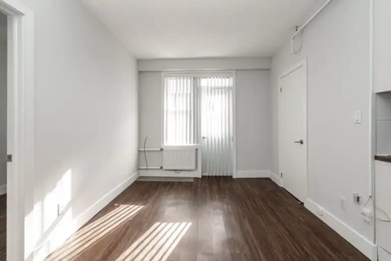 160 Huron Street | 160 Huron Street, Toronto | 2994962