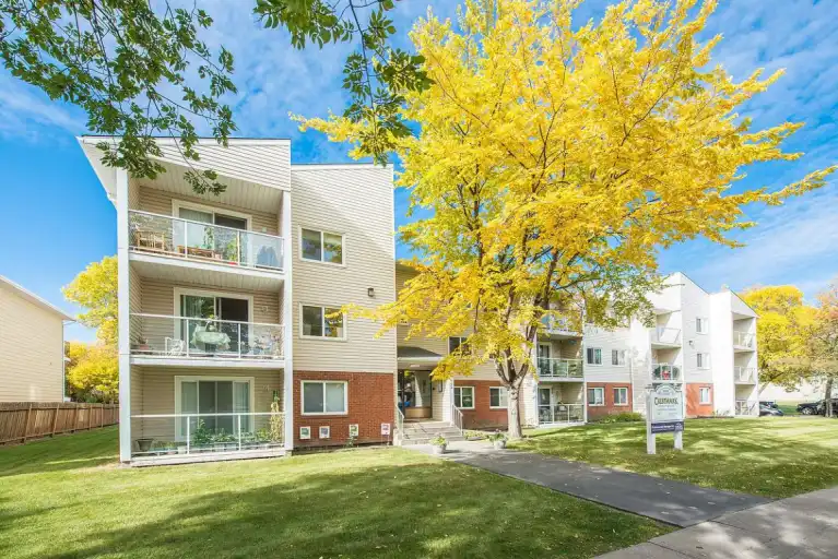 Crestmark Place | 10842 107 Street, Edmonton | 2979174