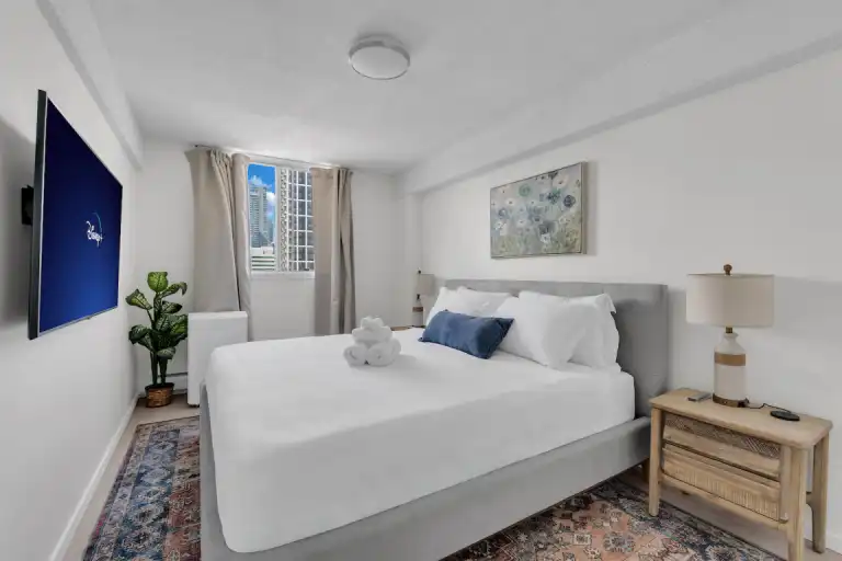 Cozy 1 bedroom on 17 Ave/ sleeps 4/furnished/ Parking/Utilities included | 519 17 ave sw, Calgary | 2979183