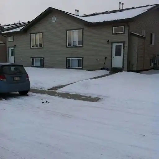pet friendly | 24 A Sierra Drive, Olds | 2979194