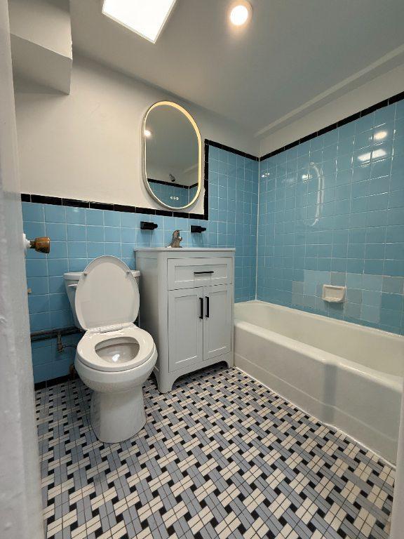 Downtown 2.5 – $1,350 All-In | 2979277