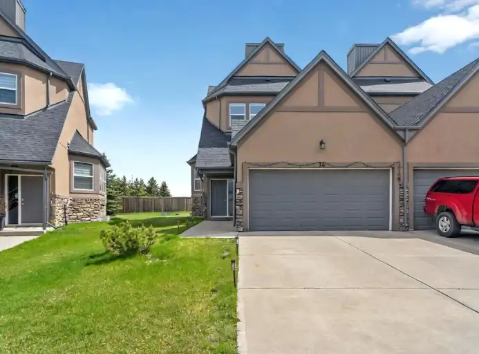 4 Bedroom Home with Garage (Approx 2400 sq ft Total) | 74 - 1720 Garnett Point Northwest, Edmonton | 2979528