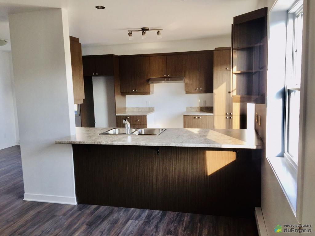 Grand condo 2 chambres Inclu WIFI - Parking - Locker - | 2979553