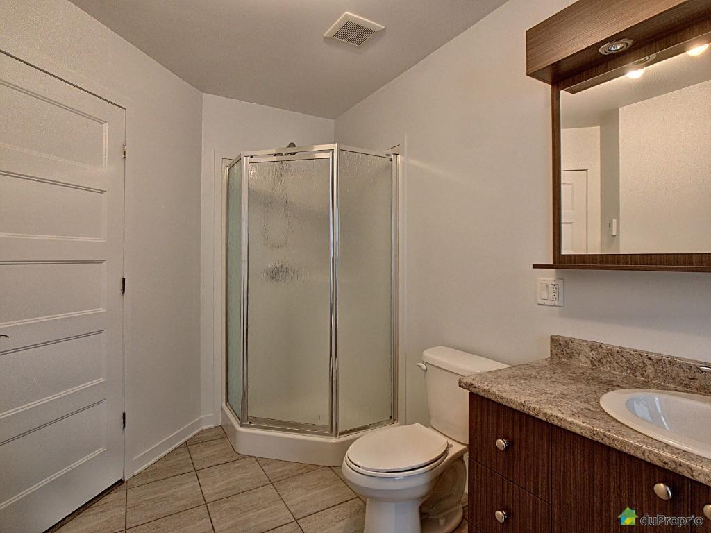 Grand condo 2 chambres Inclu WIFI - Parking - Locker - | 2979553