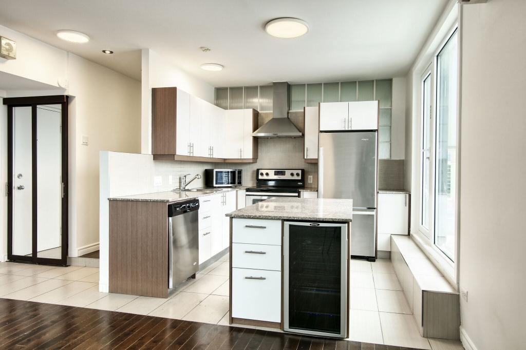 Penthouse 1-Bedroom – $1,645/Month – Downtown Montréal Views | 2979555