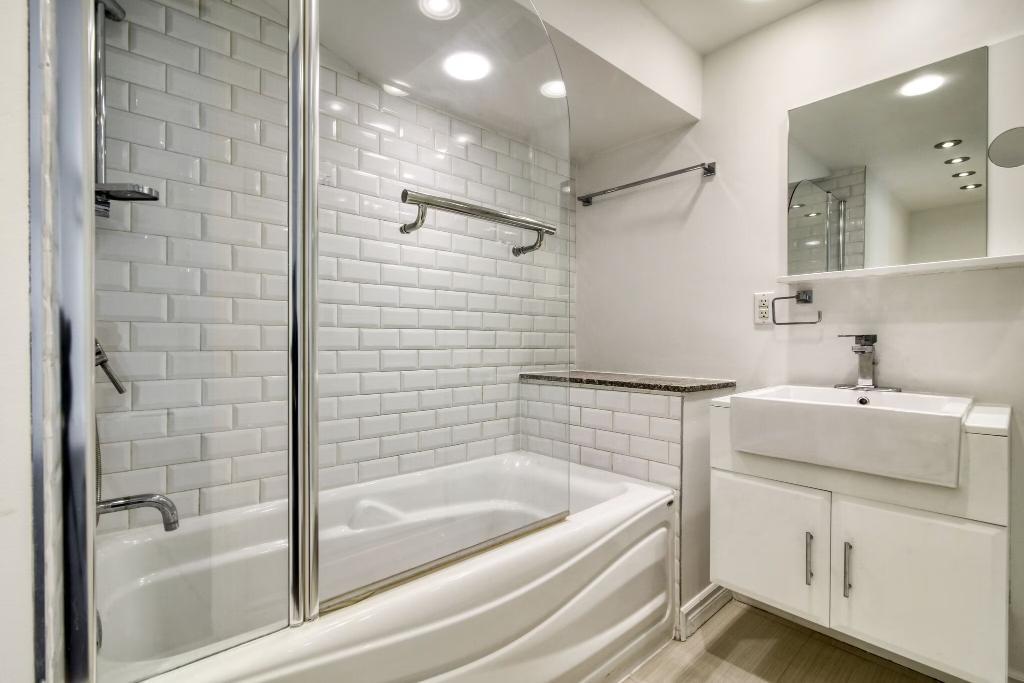 Penthouse 1-Bedroom – $1,645/Month – Downtown Montréal Views | 2979555