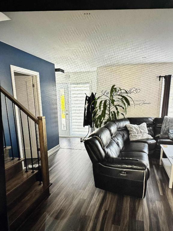 Logement 5 1/2 | 2979789