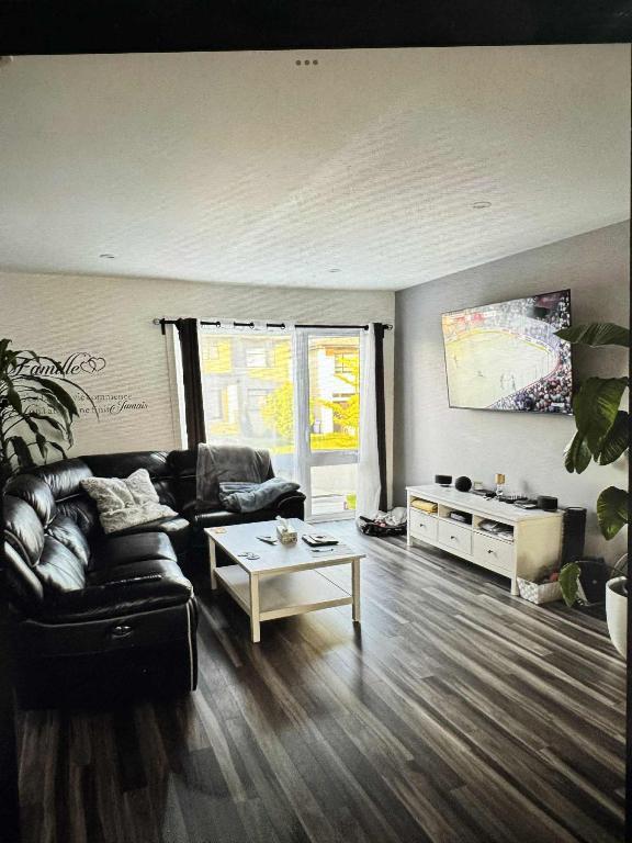 Logement 5 1/2 | 2979789