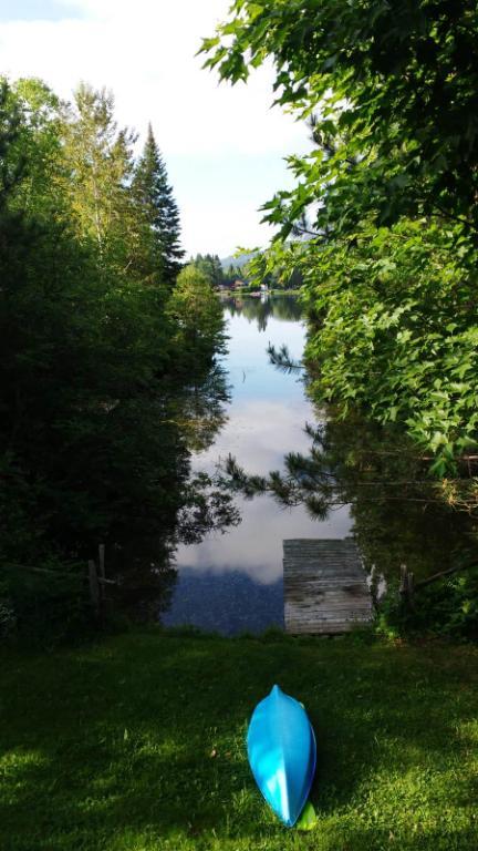 Chalet au bord du l’eau à louer à St-Zénon. À 1h30 de Montréal!!! | 2979941