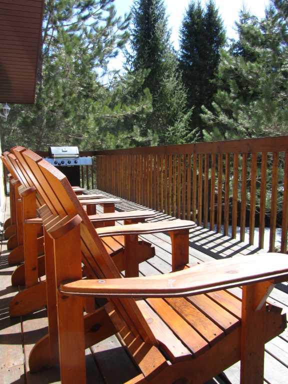 Chalet au bord du l’eau à louer à St-Zénon. À 1h30 de Montréal!!! | 2979941
