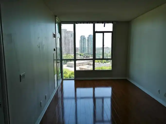 Condo for rent near Celebration Square, Mississauga | 220 Burnhamthorpe Road West, Mississauga | 2980150
