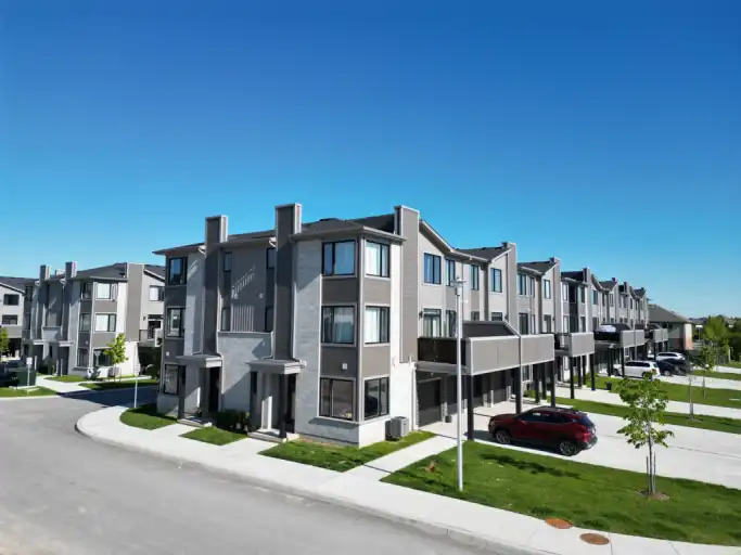 Opus Townhomes | 805 Chelton Road, London | 2980209