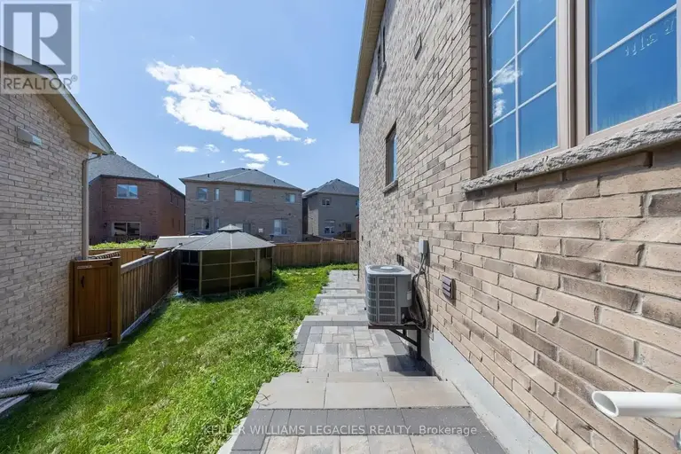 BASEMENT - 60 CARIA COURT | BASEMENT - 60 CARIA COURT, Vaughan | 2980345