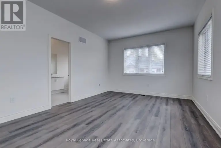 34 ATTWATER DRIVE E | 34 ATTWATER DRIVE E, Cambridge | 2980564