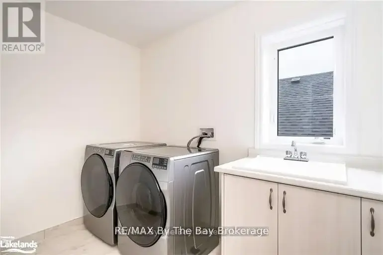 24 SIMONA AVENUE | 24 SIMONA AVENUE, Wasaga Beach | 2980605