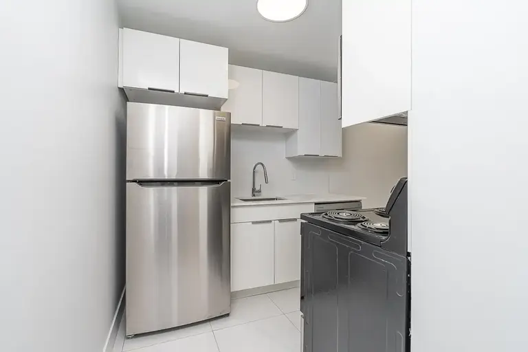 Hi-Level | 11005 98 Ave, Edmonton | 2981080