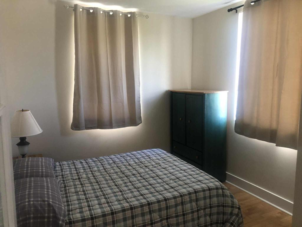 4 1/2 Loft à louer meublé dans le Vieux Sainte-Rose à Laval, chauffage et électricité inclut ainsi qu'un stationnement et internet | 2981236